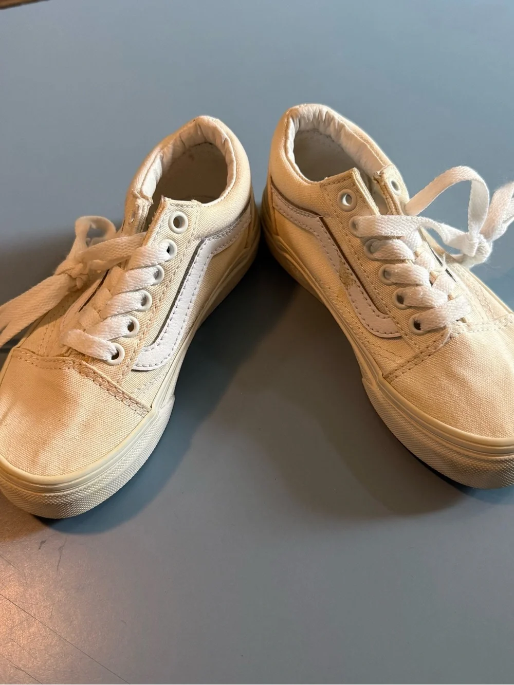 Vans Old Skool White Canvas Sneakers Kids Size 11 EU 27.5